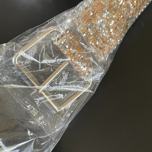 Belt with sequined design - Picture 2 of 8